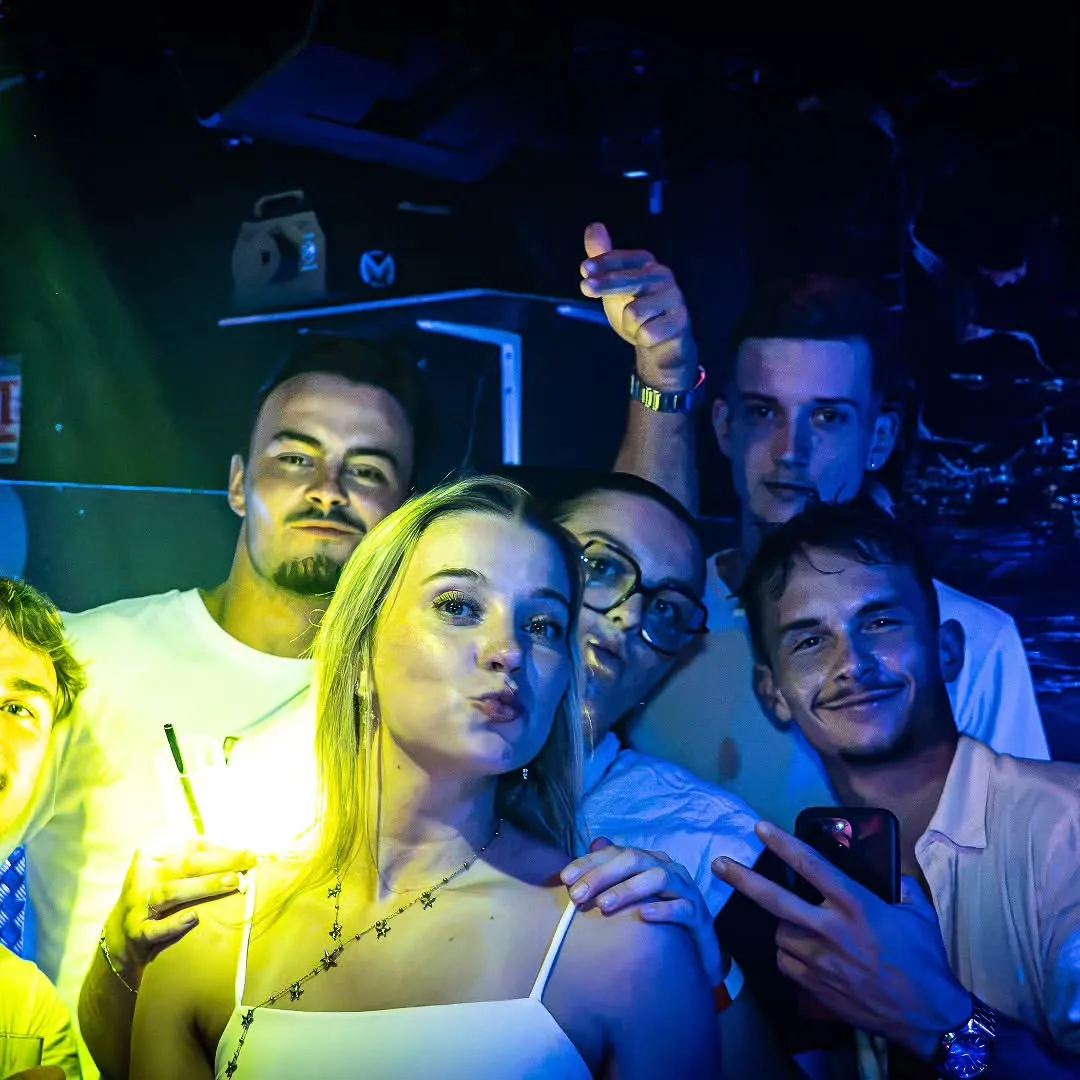 Instagram Post - Le Club