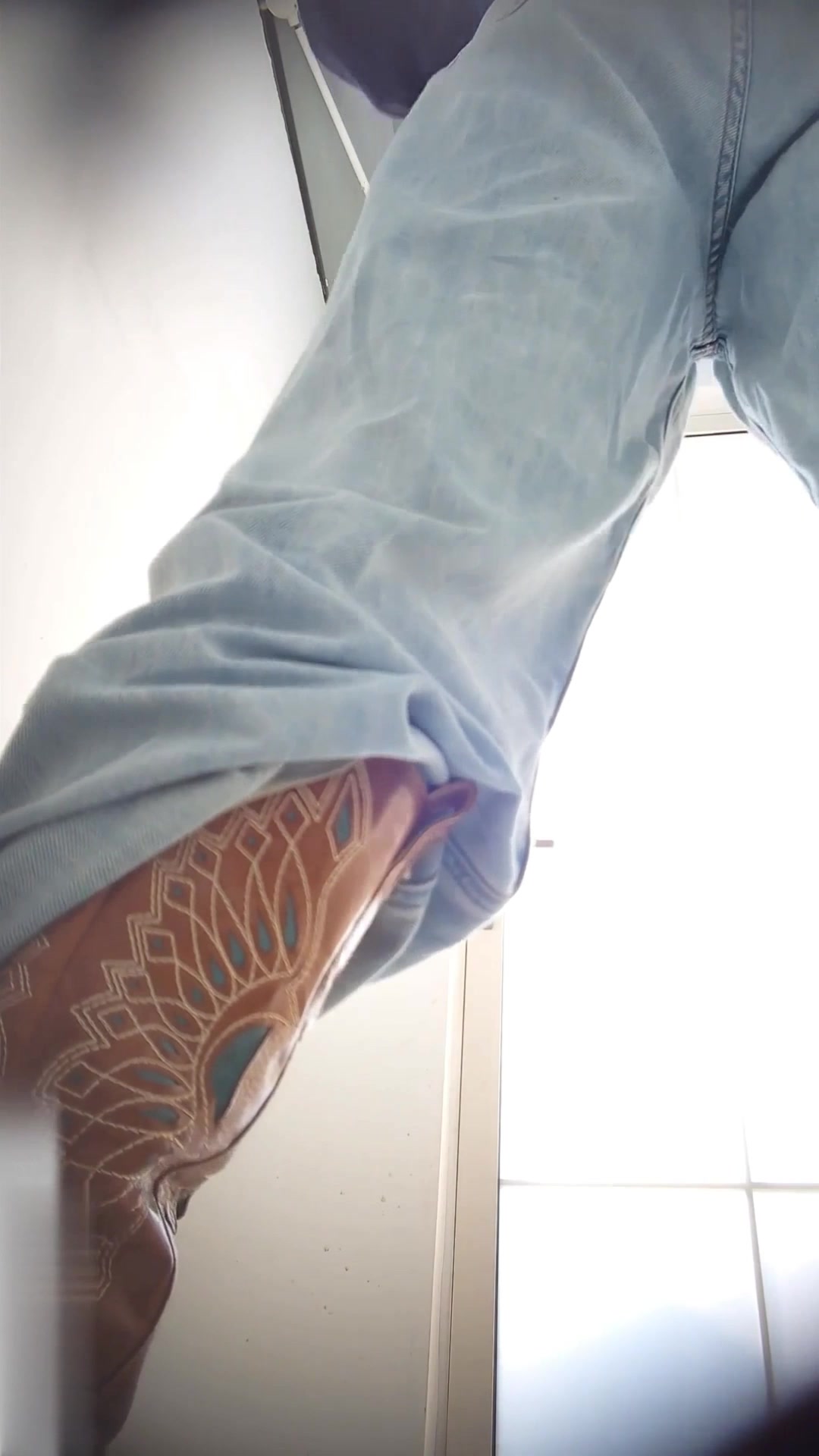 Toilet Spy — 0310(56) — screenshot 2