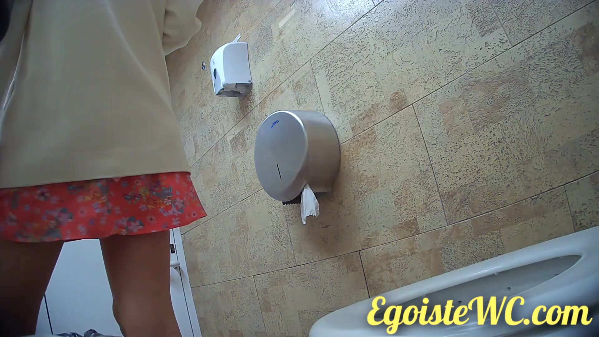Toilet Spy — 0610(113) — screenshot 2