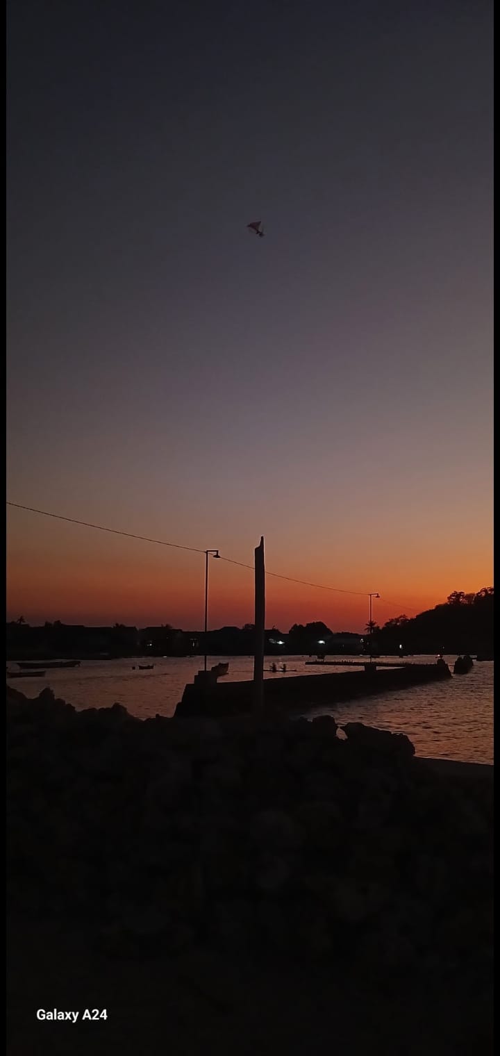 SUNSET 18