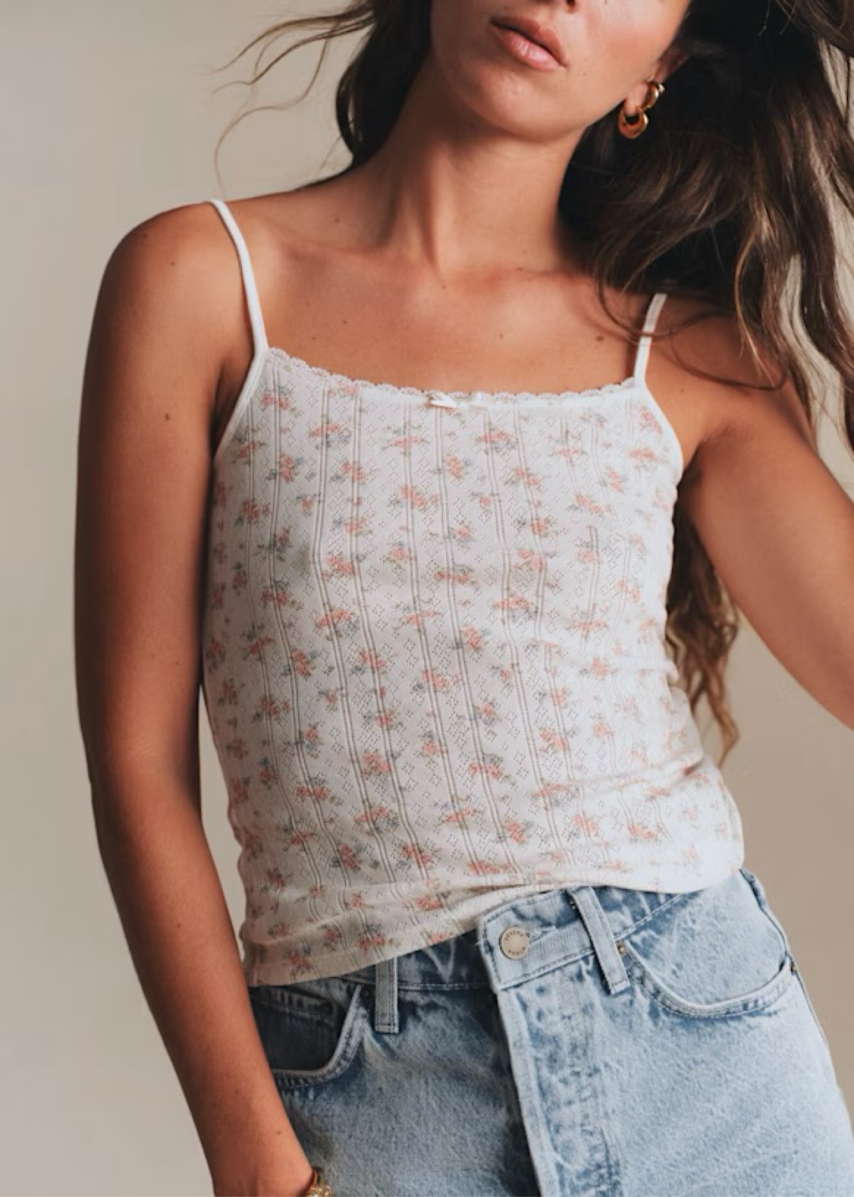 T-shirt Jina Sézane blanc à imprimé fleuri rose, pointelle