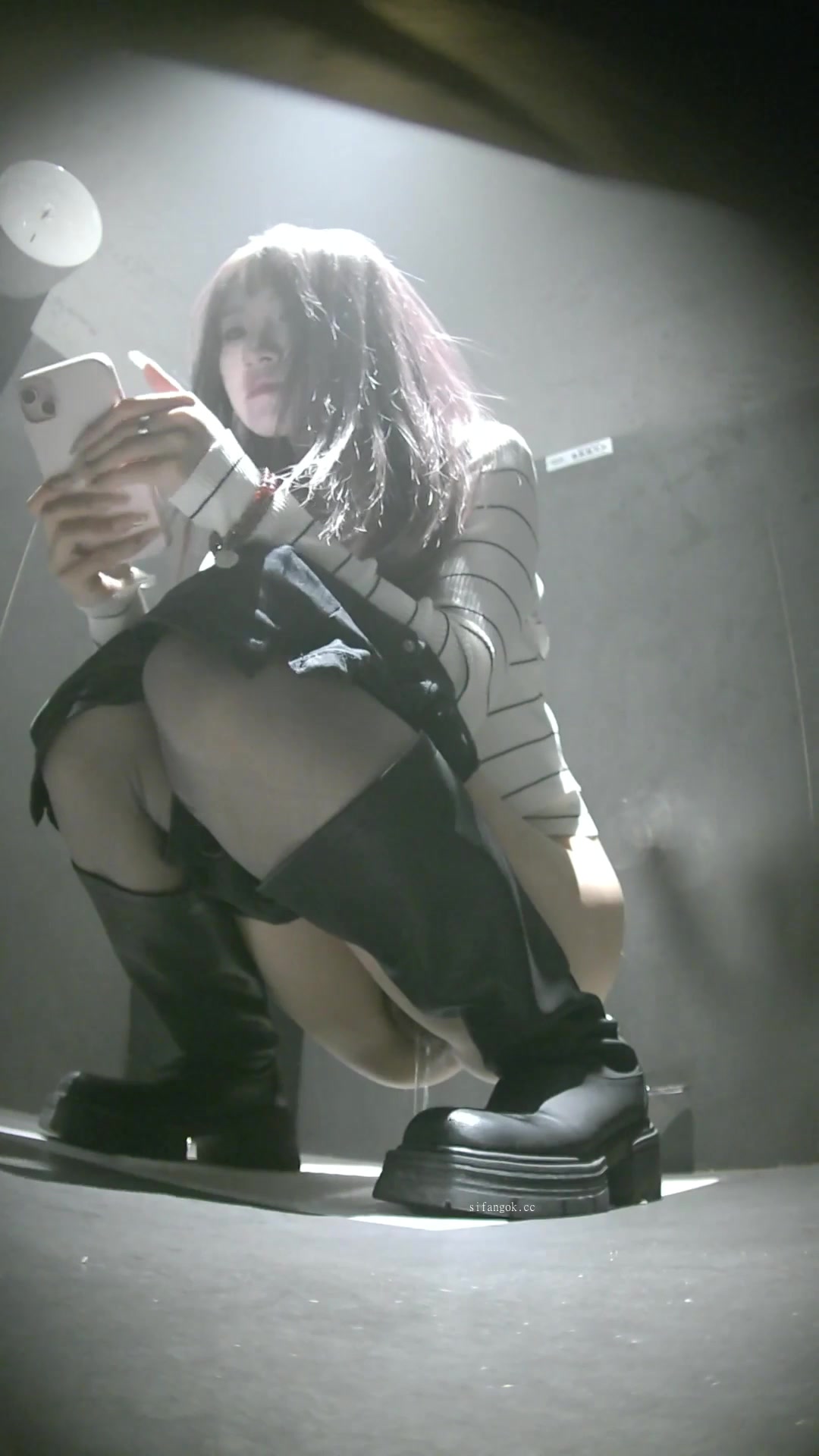 Toilet Spy — 0130(5) — screenshot 2