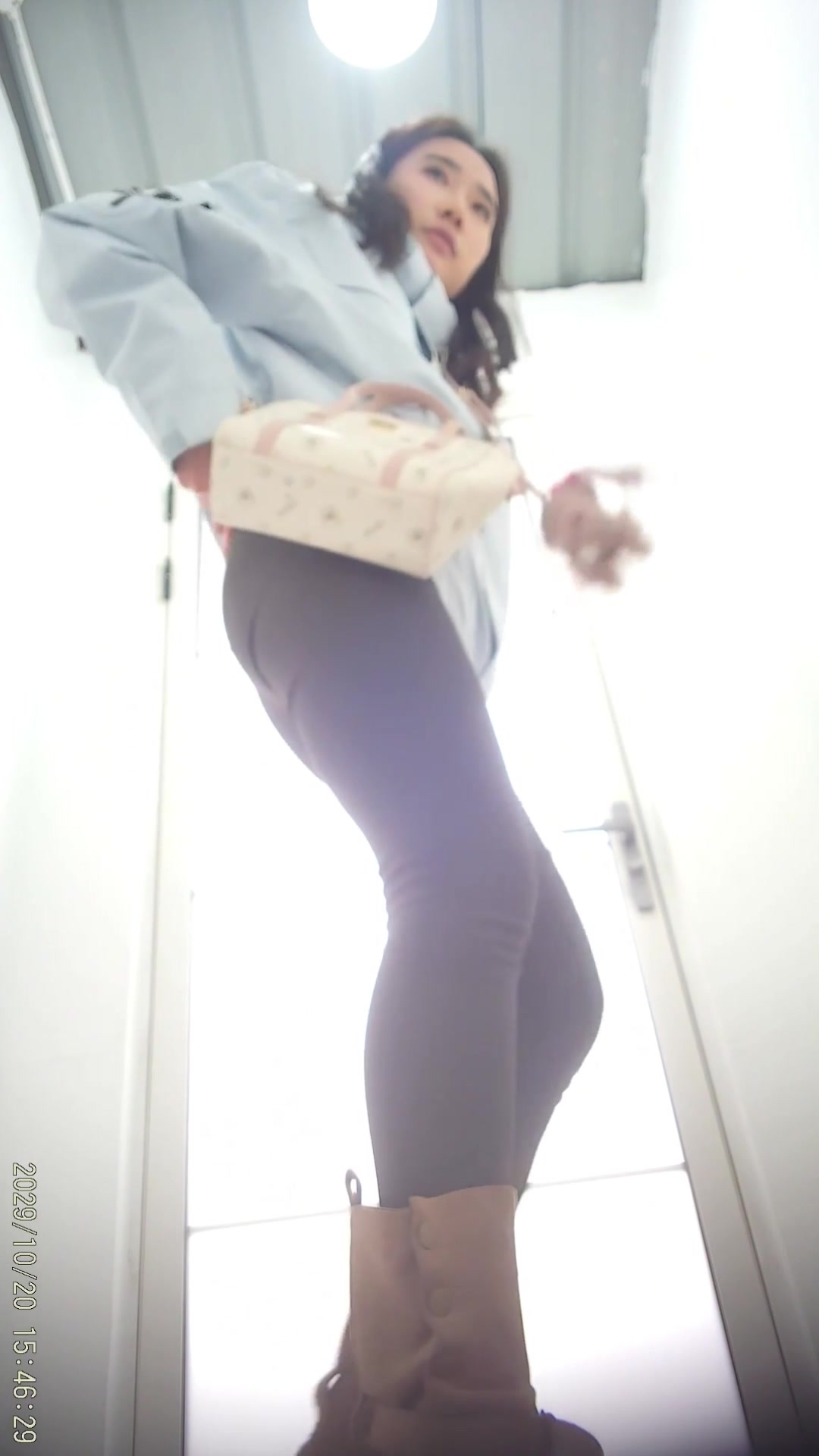 Toilet Spy — 0310(62) — screenshot 2