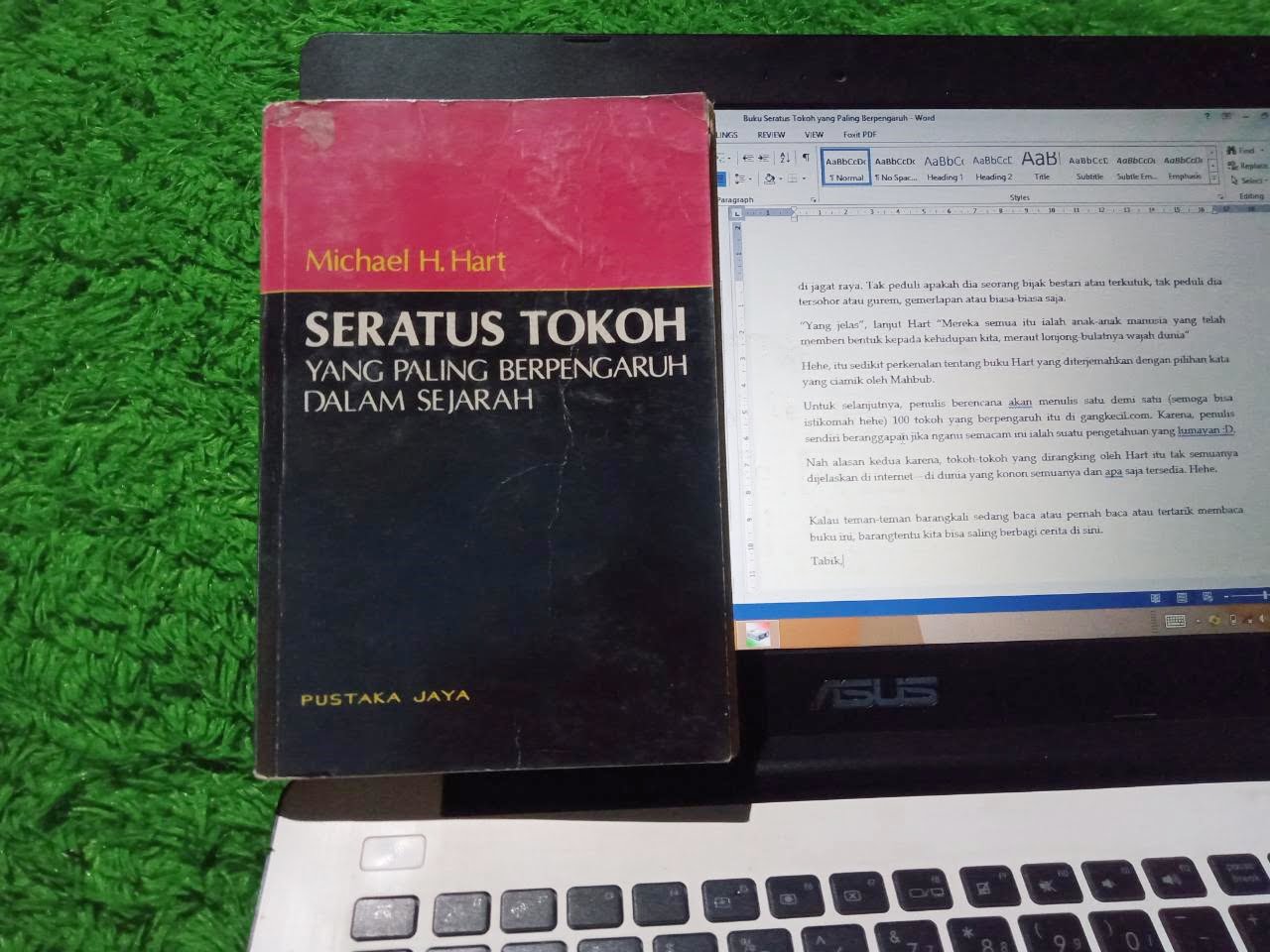 Buku Seratus Tokoh yang Paling Berpengaruh dalam Sejarah Michael H Hart