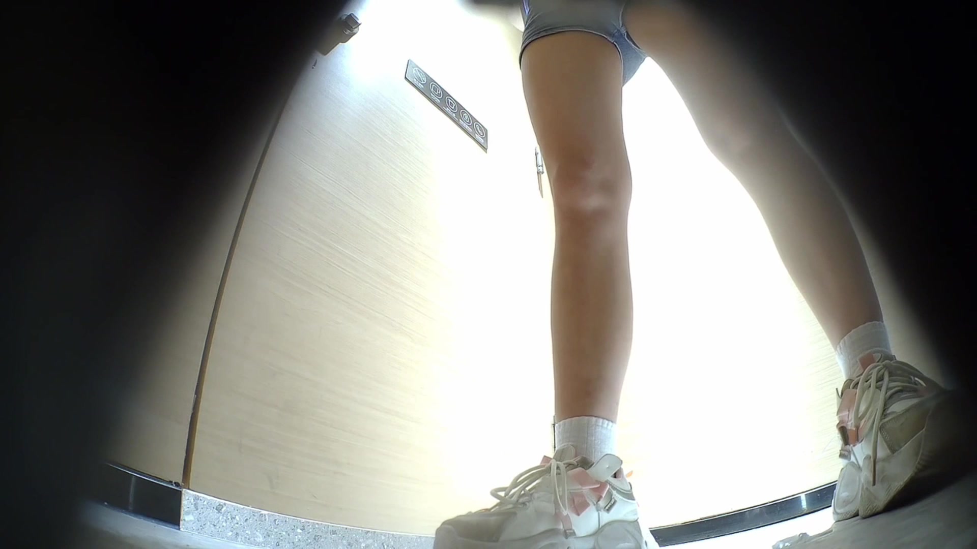 Toilet Spy — 0428(26) — screenshot 2