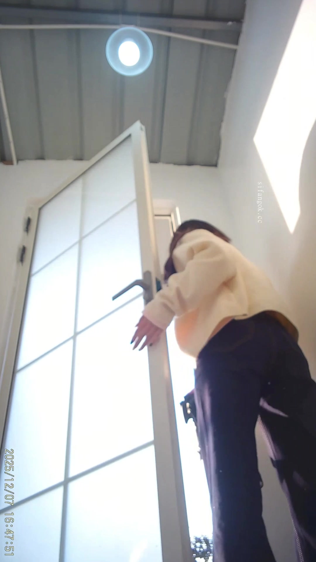 Toilet Spy — 0310(123) — screenshot 2