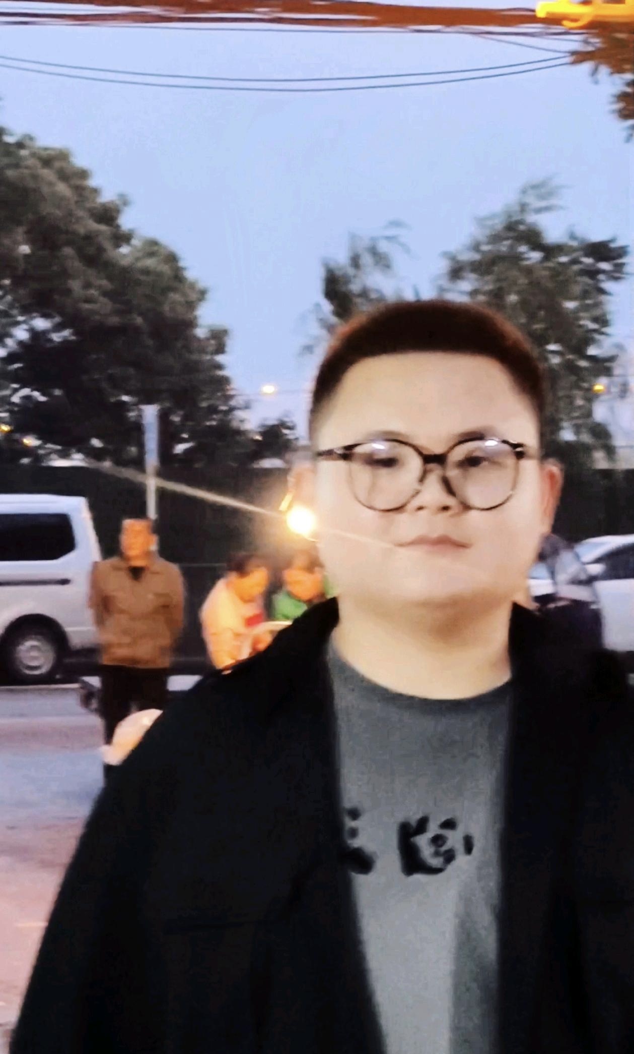 https://files.catbox.moe/mjdq4m.jpeg