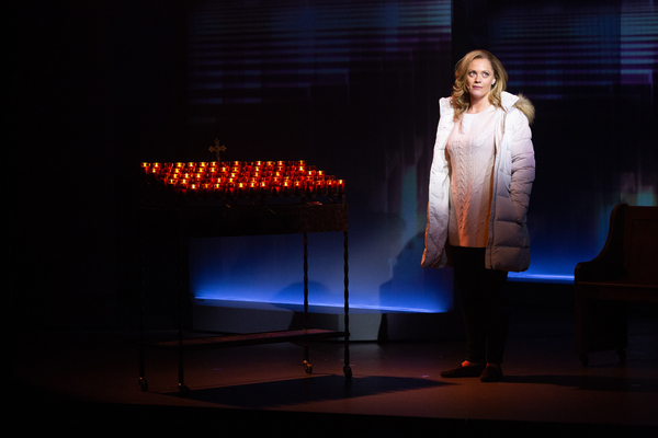 Mary Jane Healy in Jagged Little Pill