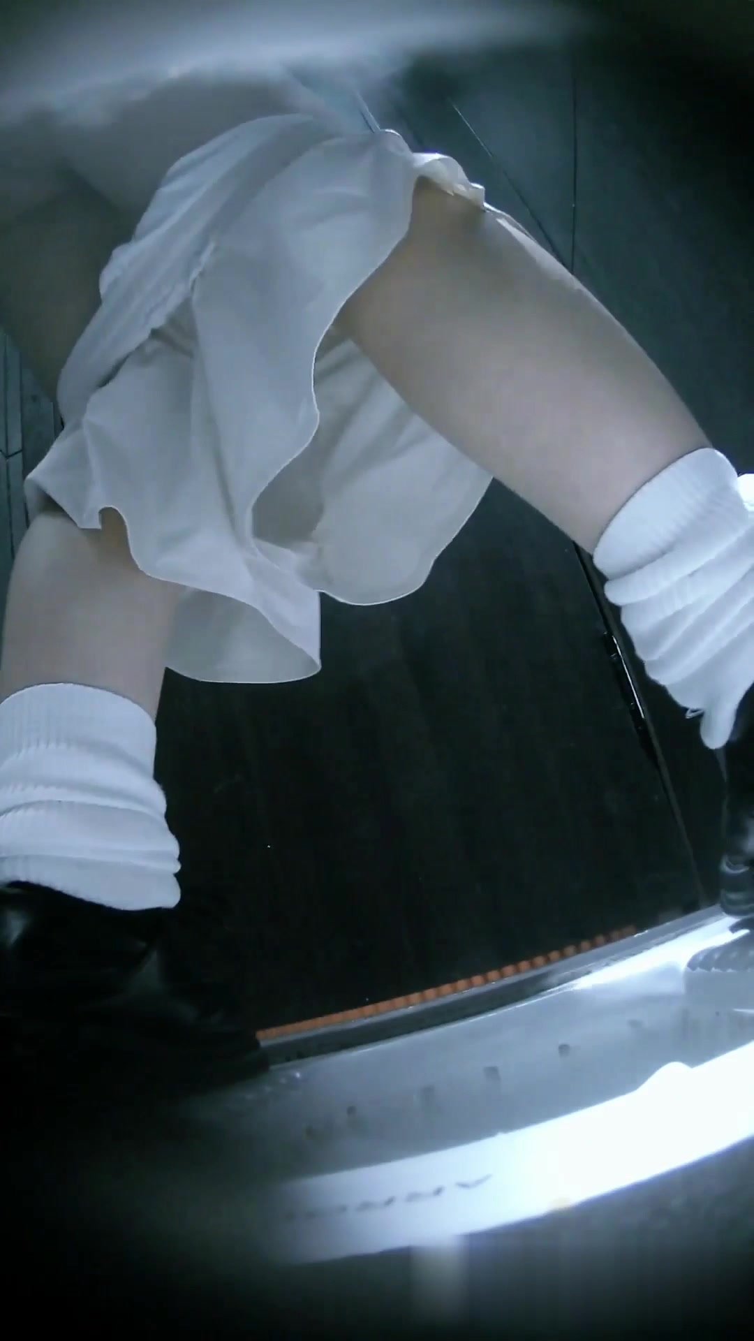 Toilet Spy — 0106(11) — screenshot 2