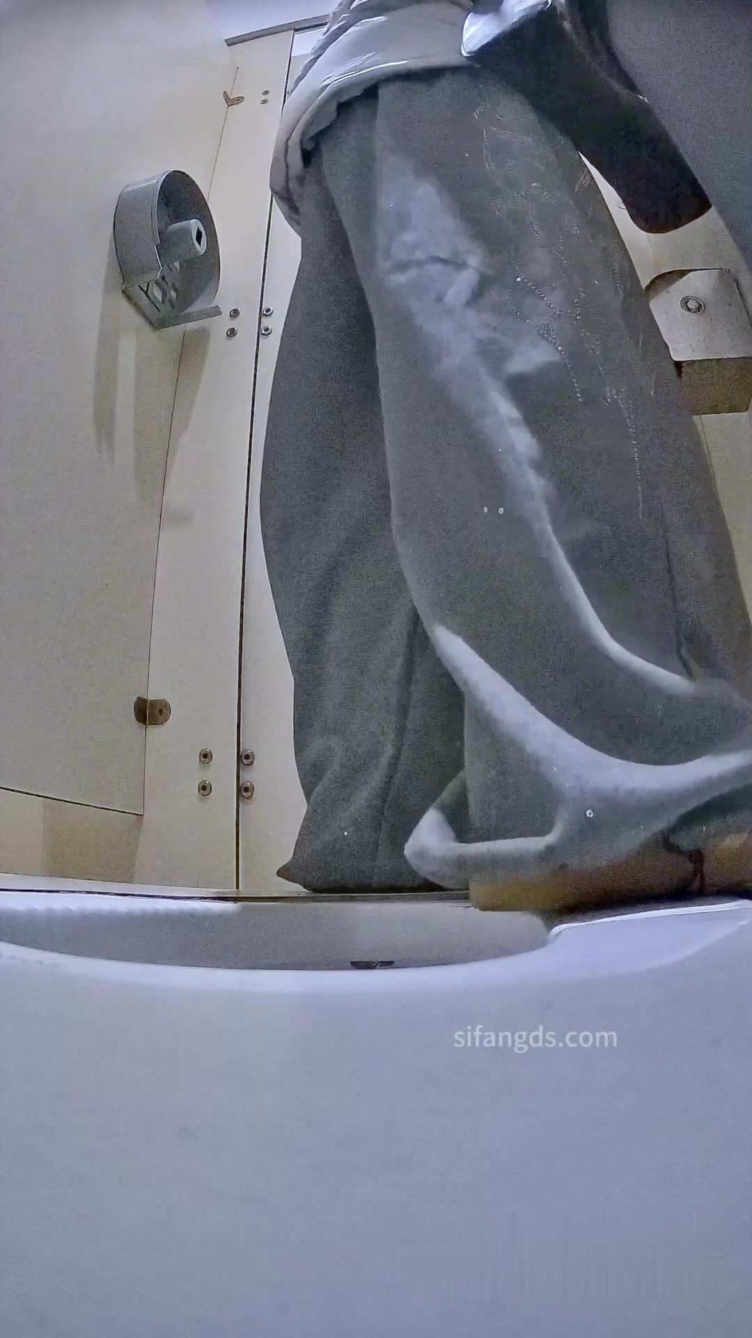 Toilet Spy — 0228(34) — screenshot 2