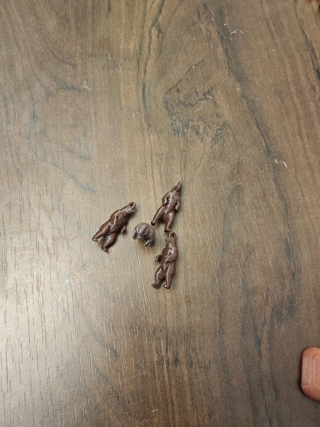 Printed grizzly bear charms in brown filament