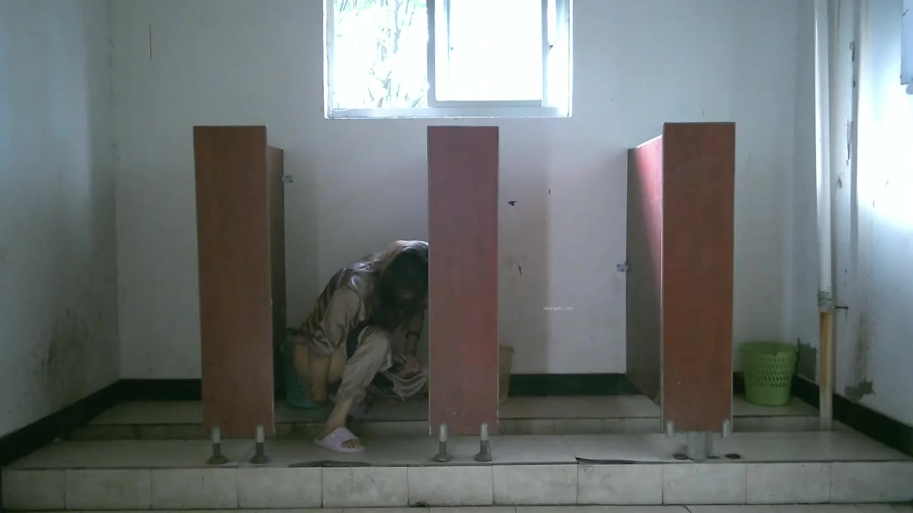 Toilet Spy — 0519(46) — screenshot 2