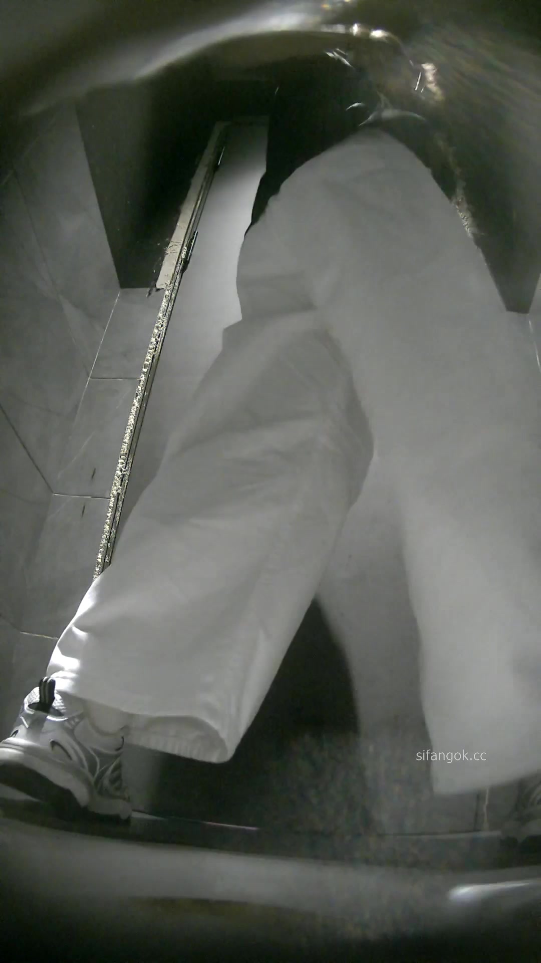 Toilet Spy — 0212(18) — screenshot 2