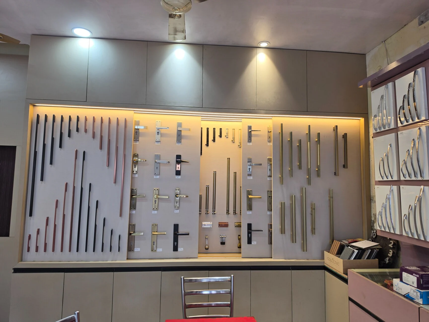 Plywood Supplier Hardware Store