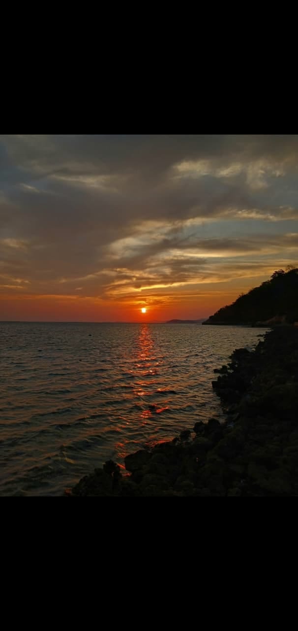 SUNSET 12