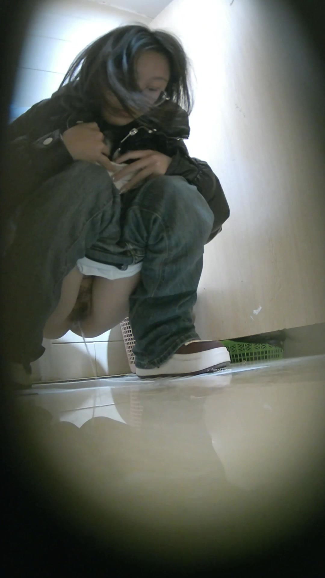 Toilet Spy — 0407 (1)(19) — screenshot 2