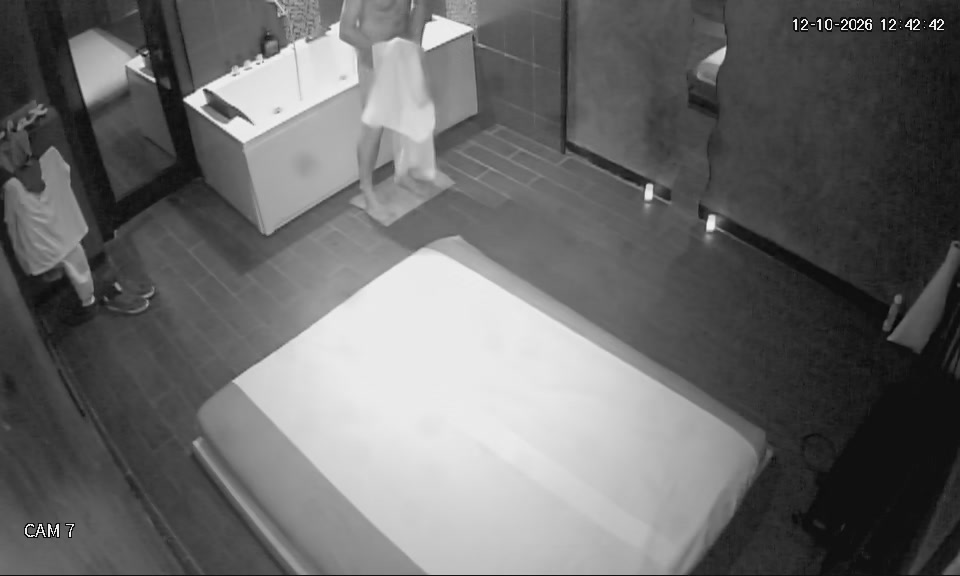 Hidden Voyeur 2 — 2M (73) — screenshot 2
