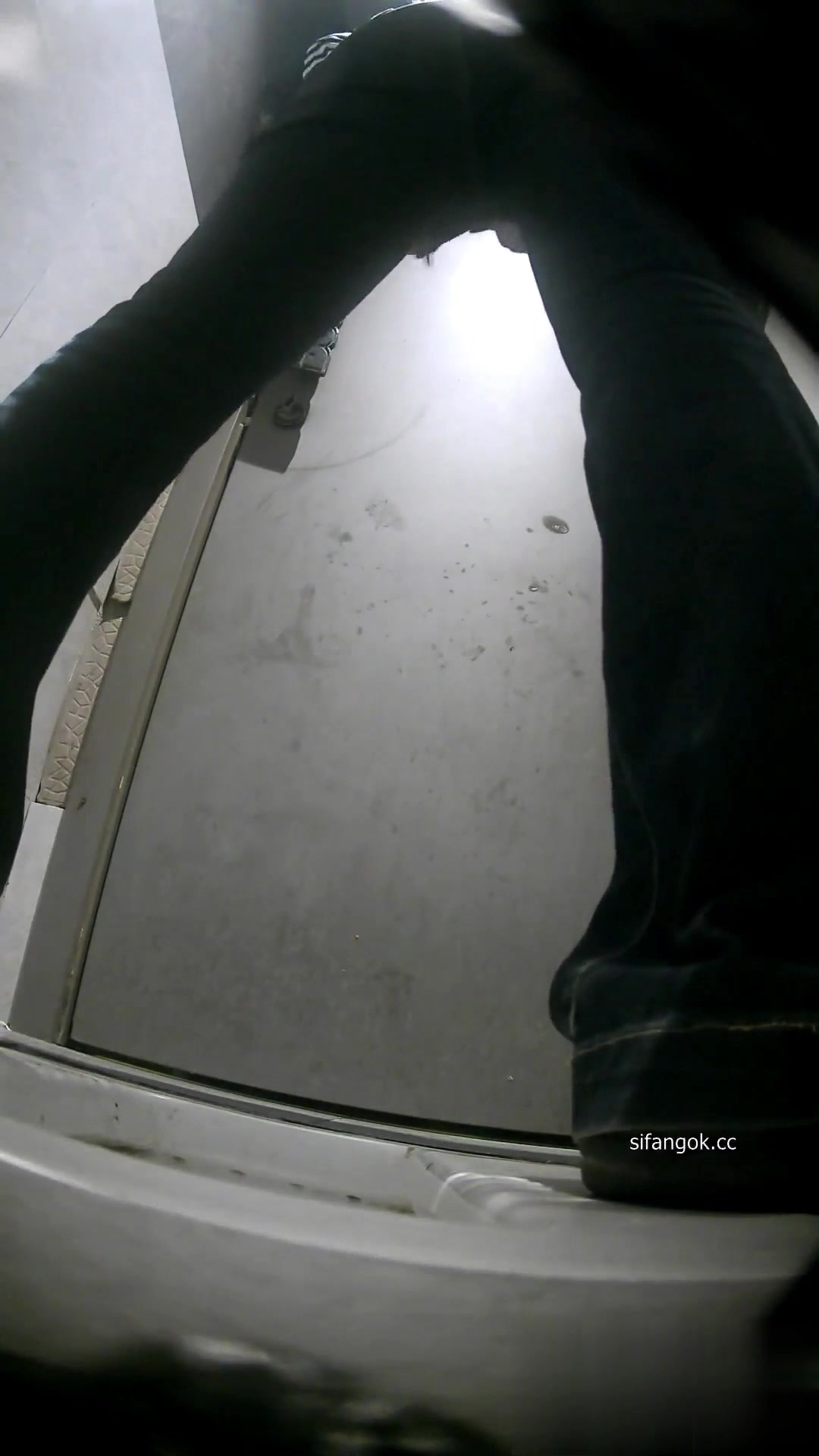 Toilet Spy — 0212(15) — screenshot 2