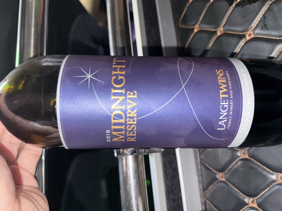 LangeTwins Midnight Reserve 2016 正面酒標