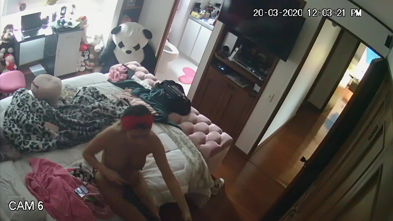 Hidden Voyeur — 1_5170501597674866637 — screenshot 2