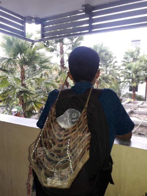 Seni Menikmati Hidup yang Brengsek Ini!