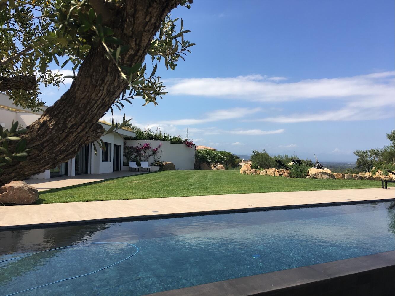 Villa Dea, terrasse avec piscine et vue mer