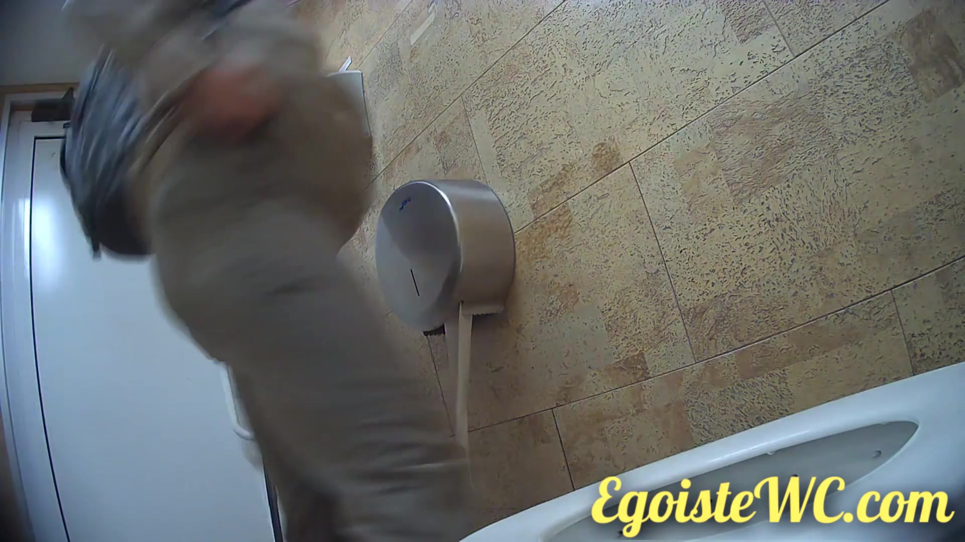 Toilet Spy — 0610(36) — screenshot 2
