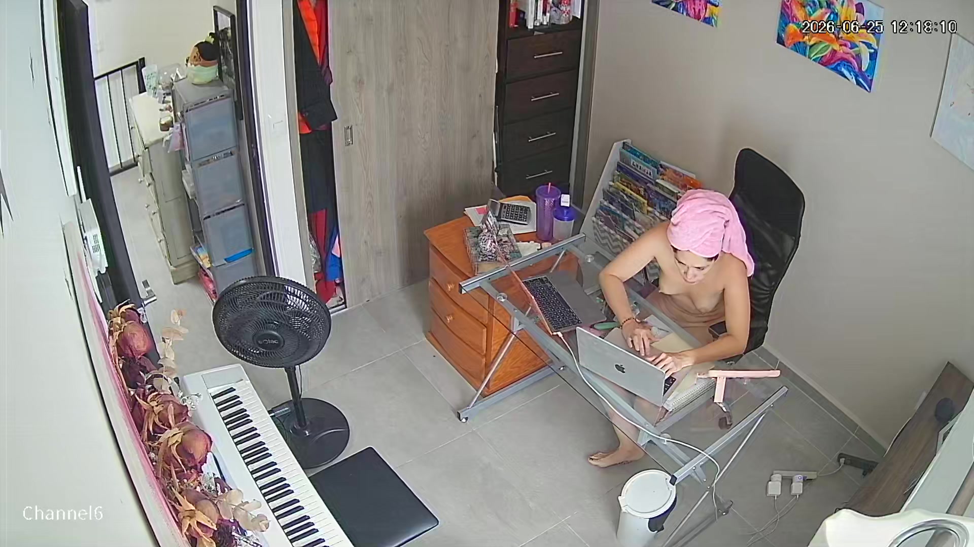 Hidden Voyeur 2 — 1_5091381982185654324 — screenshot 2