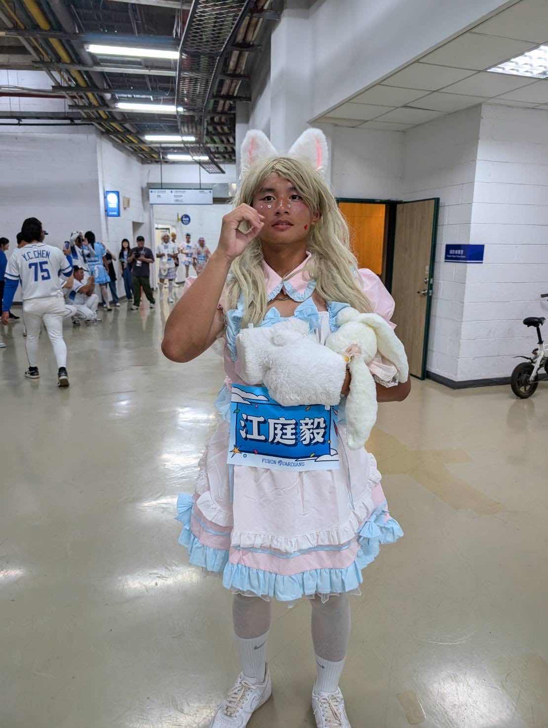 [情報] 樂天桃猿FB-穿女僕裝進場換平日門票 - 棒球 - PTT.BEST 批踢踢爆文 2