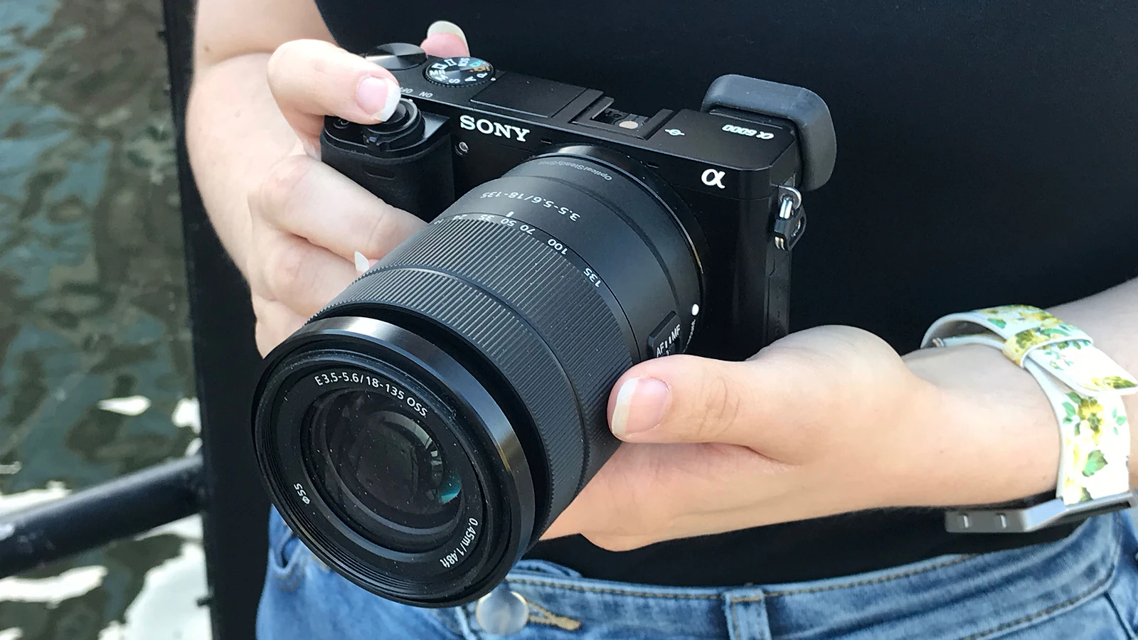 Top ống kính cho Sony A6400 2026: Lựa chọn hoàn hảo cho máy ảnh - Hình 3