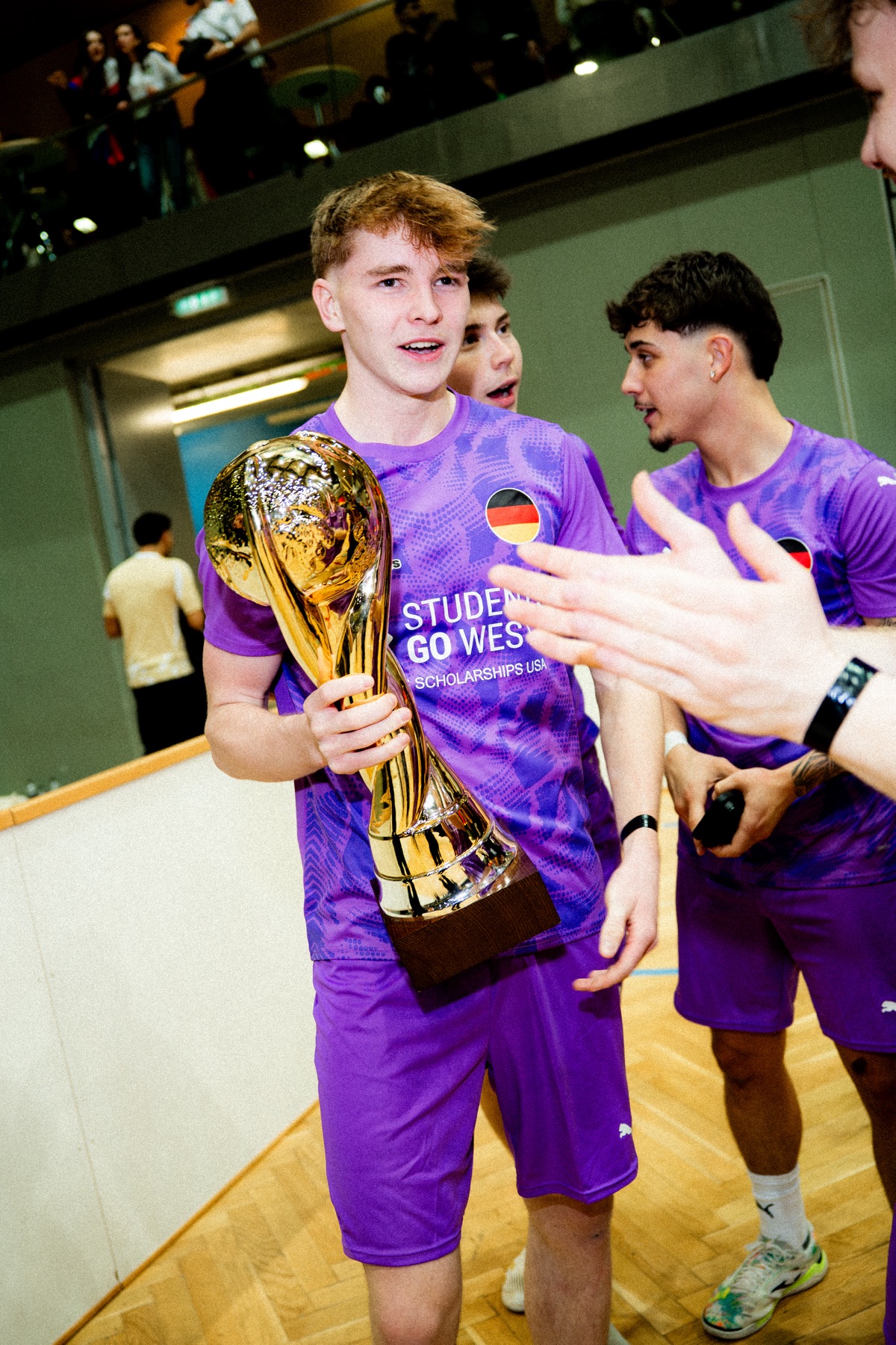 Teamfoto und Community-Moment beim Vienna World Cup
