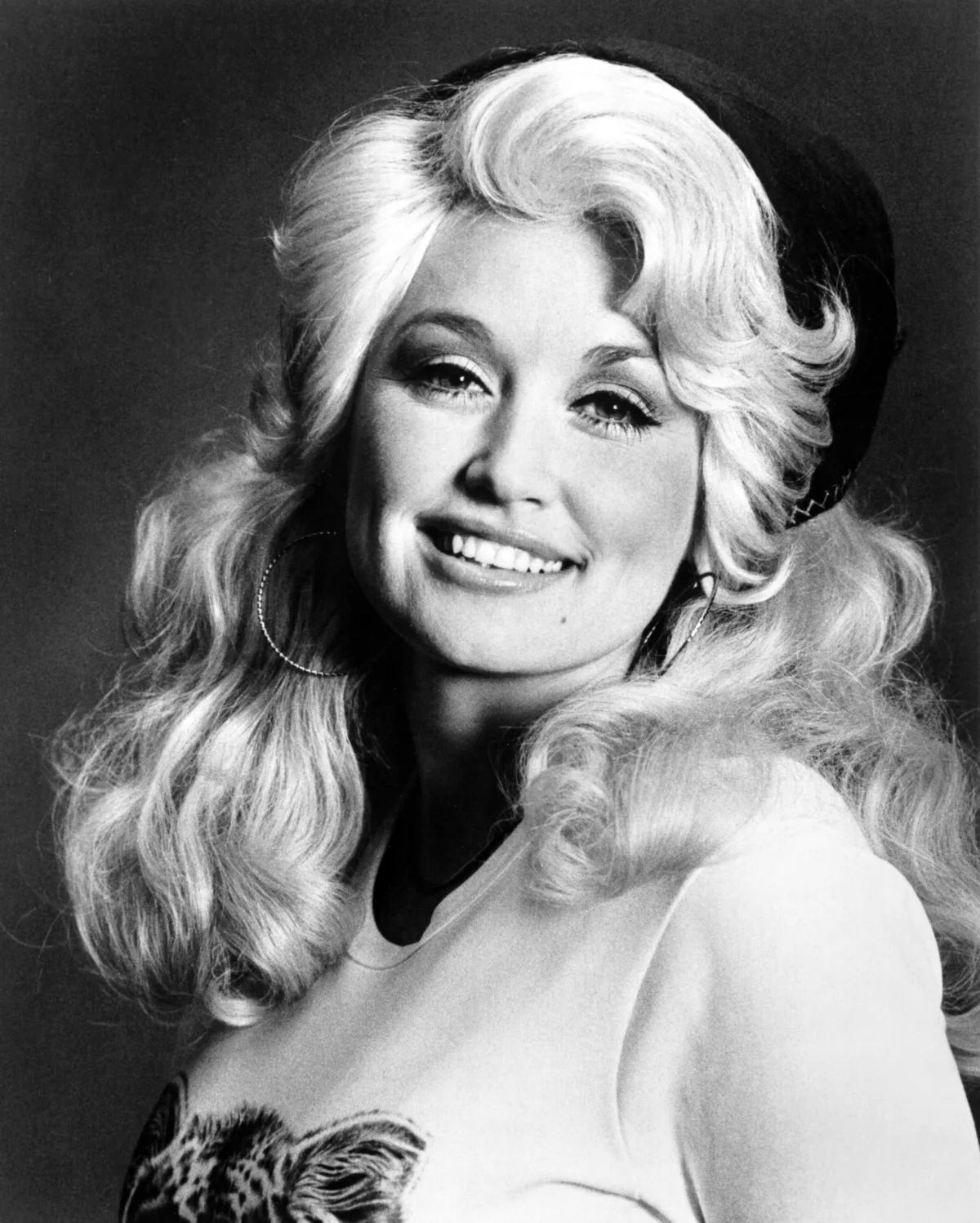 Dolly Parton in a 1970 RCA Records publicity portrait.
