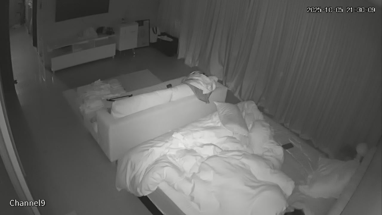 Hidden Voyeur — 1_4929612700406778086 — screenshot 2