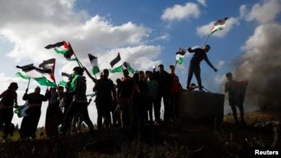 Iran Mobilizes Human Chain at Power Plant to Face White House Attack Threat