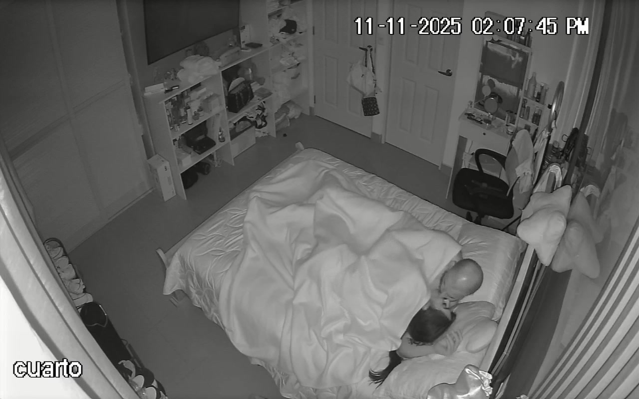 Hidden Voyeur — 1_4949802843449066768 — screenshot 2