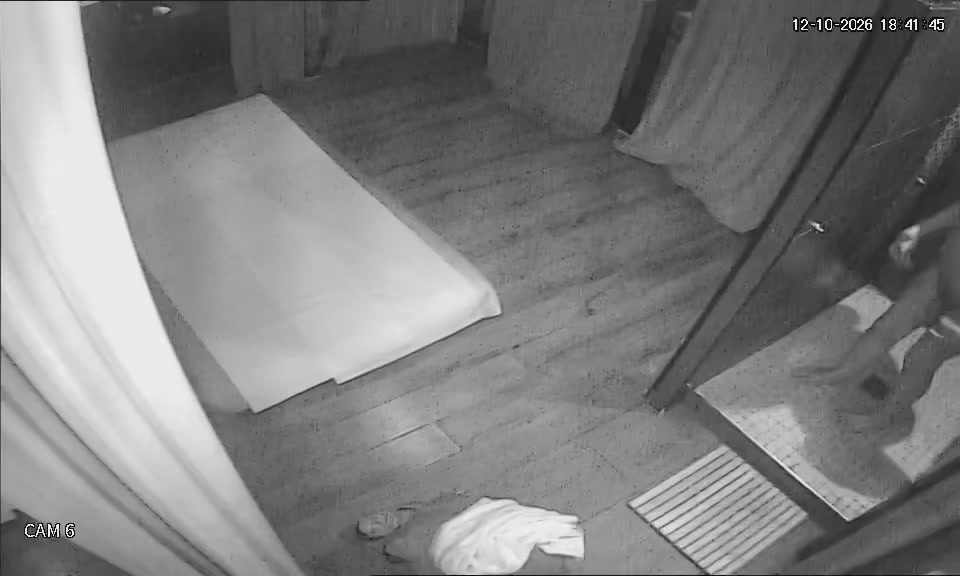 Hidden Voyeur 2 — 2M (49) — screenshot 2