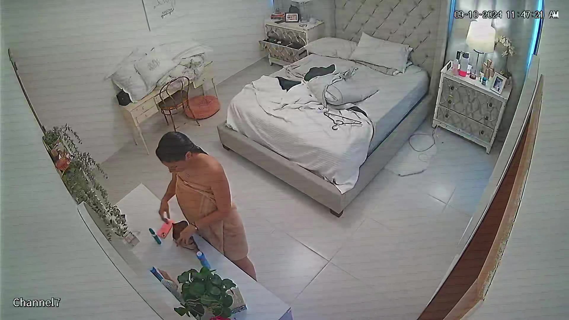 Hidden Voyeur — 1_5120938546957387721 — screenshot 2