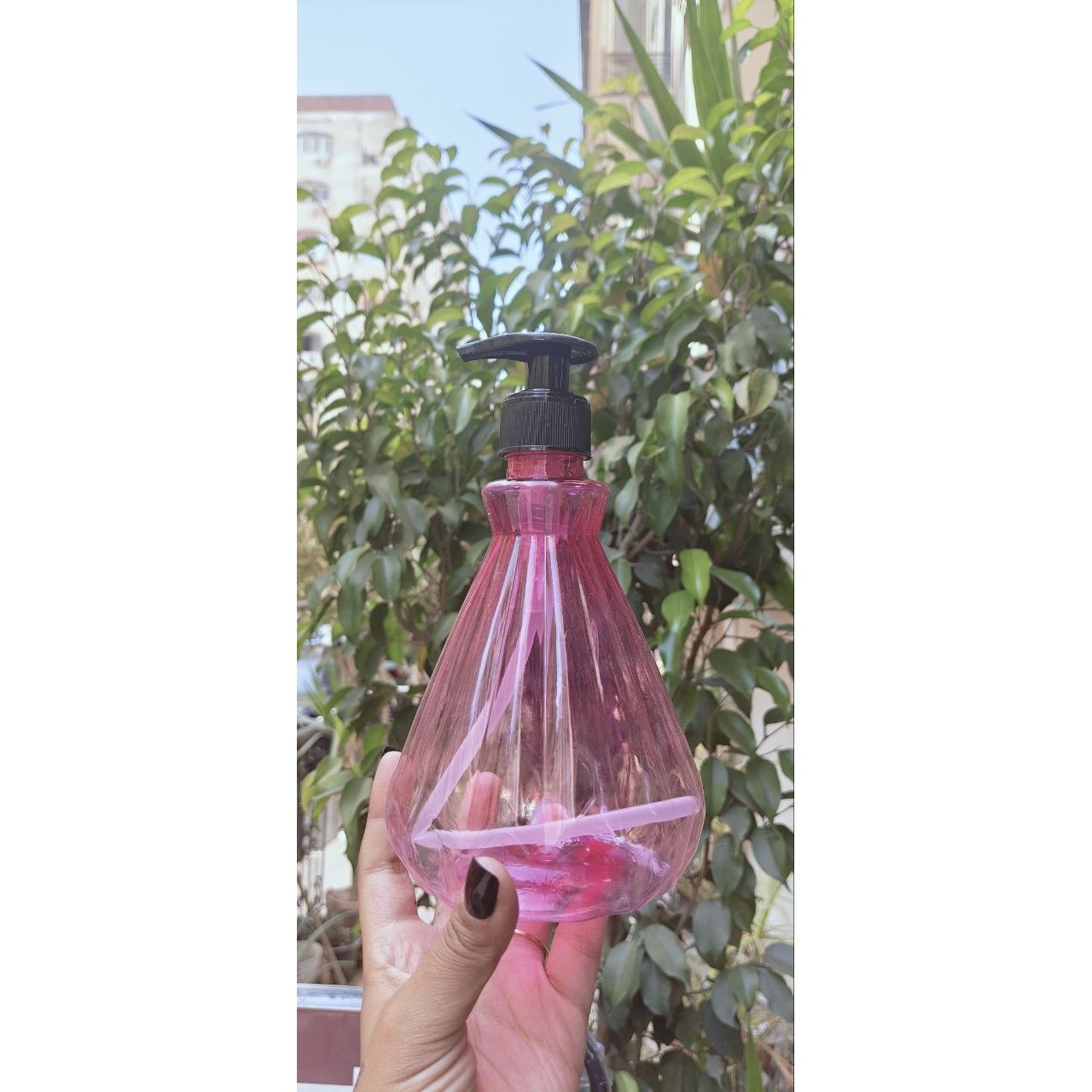 موزع صابون سائل مضلع