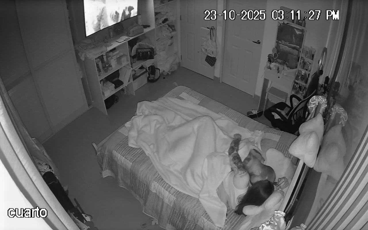 Hidden Voyeur — 1_4949802843449066764 — screenshot 2