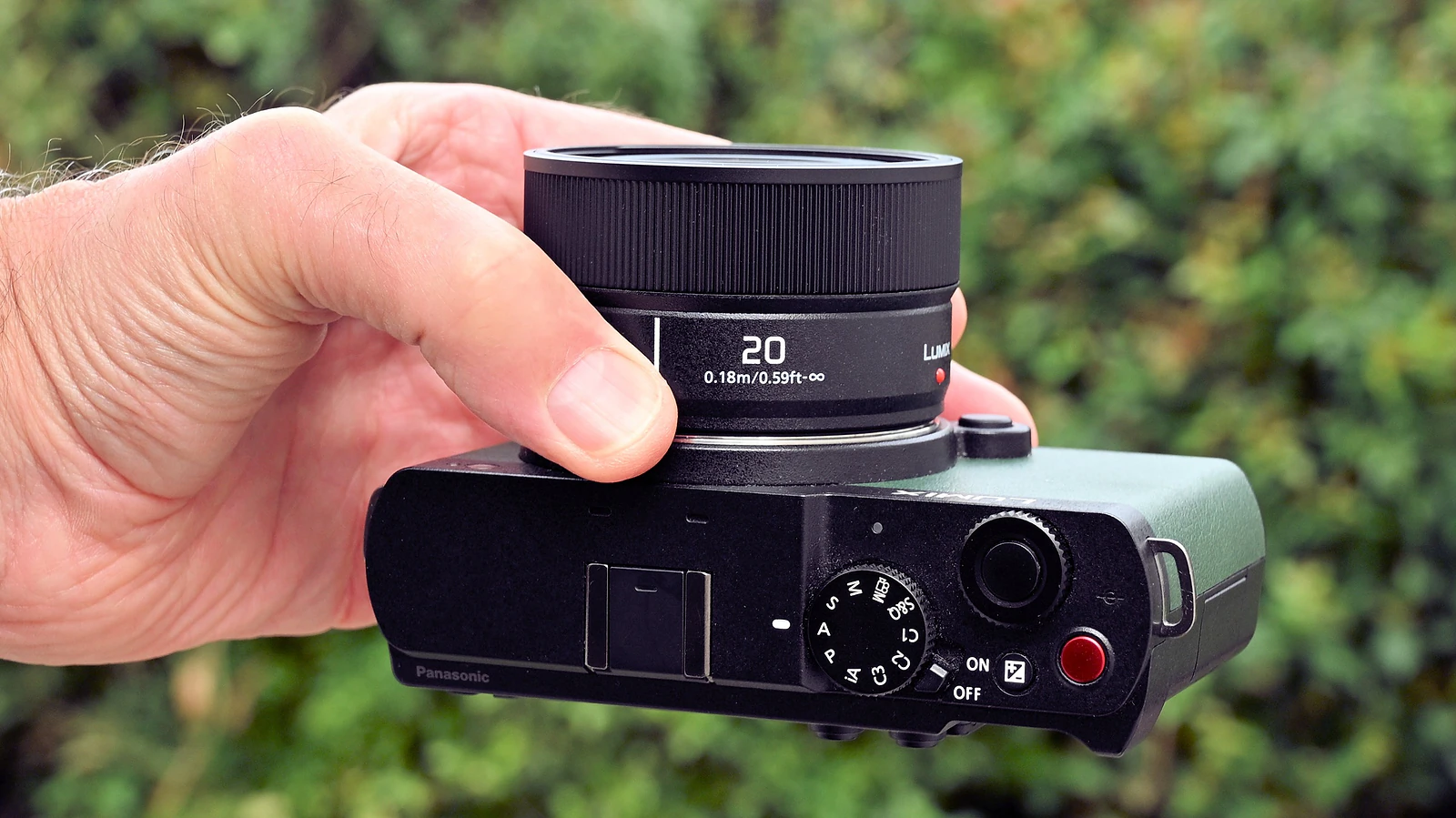 Review Panasonic Lumix S 20mm f/2.5: Góc Siêu Rộng Nhỏ Gọn - Hình 4
