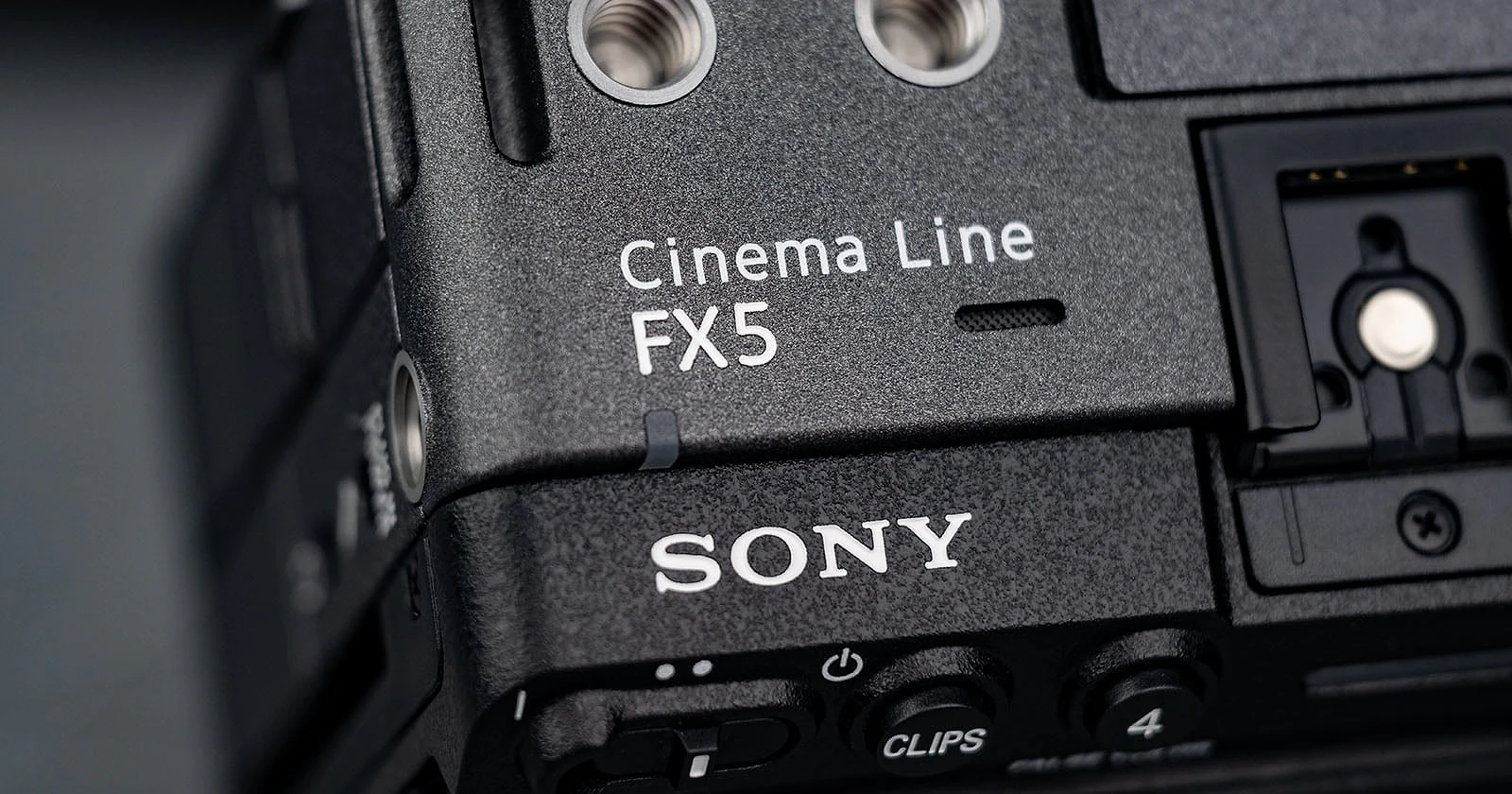 Sony FX5: Yêu Cầu Thẻ Nhớ Khắt Khe Gây Sốc - Hình 3