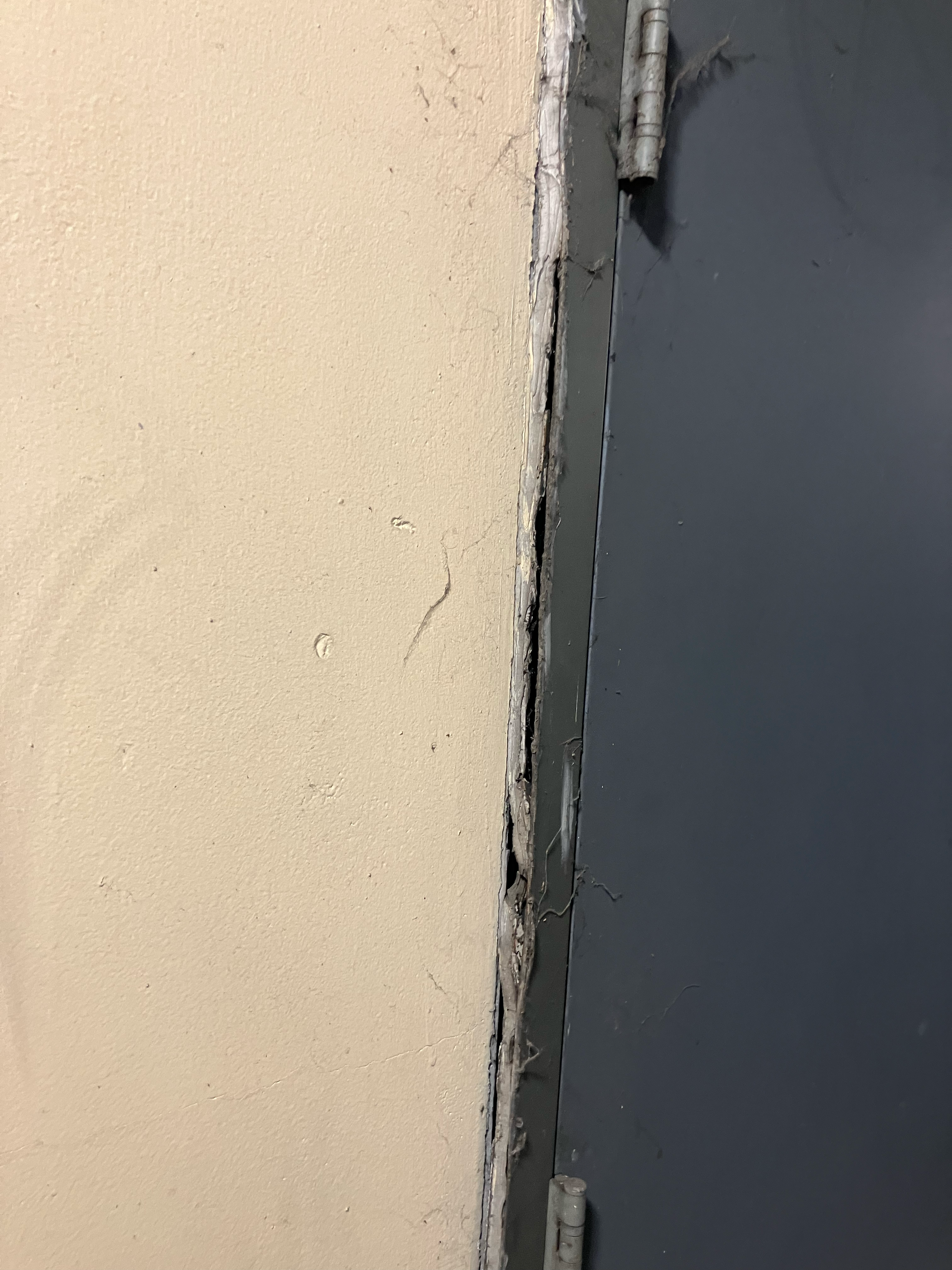 sealed door angle 3