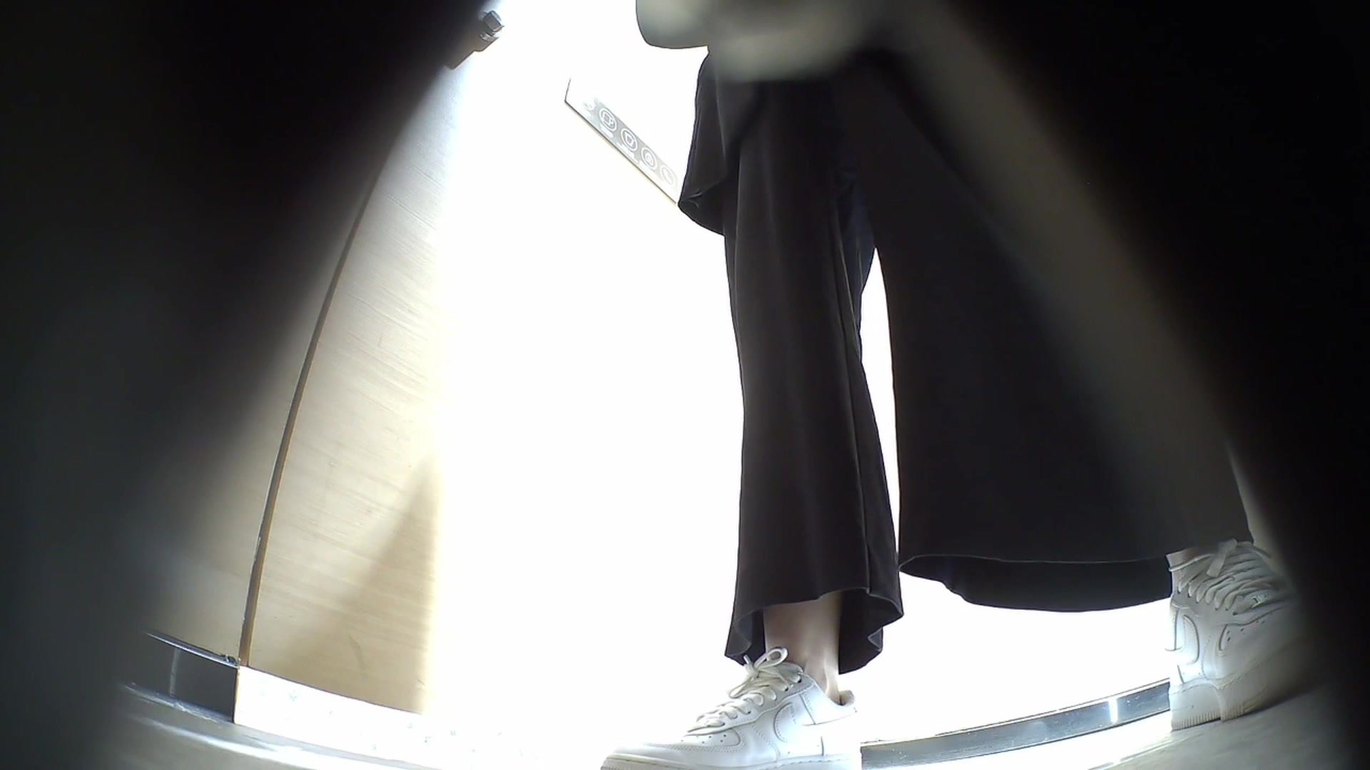 Toilet Spy — 0428(36) — screenshot 2