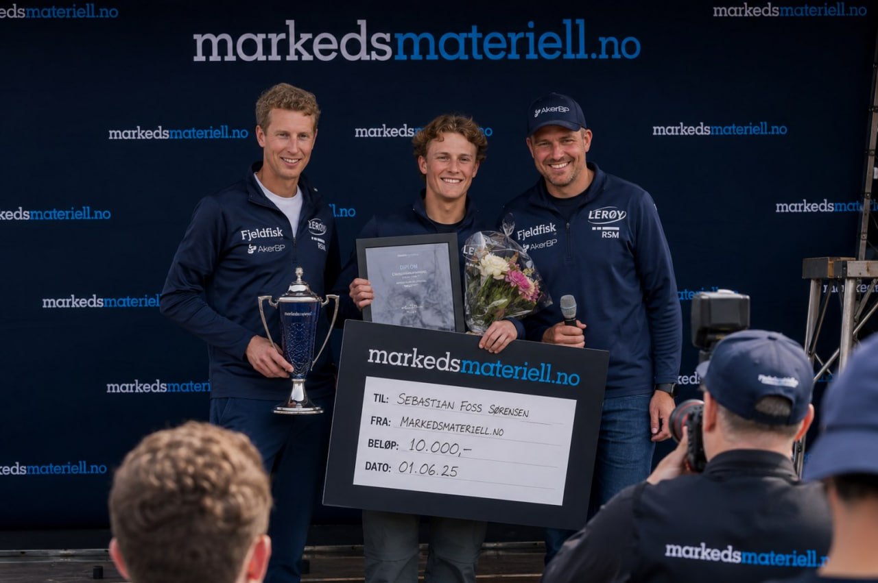 Pressevegg fra Markedsmateriell.no ved prisutdeling med sponsor-logos