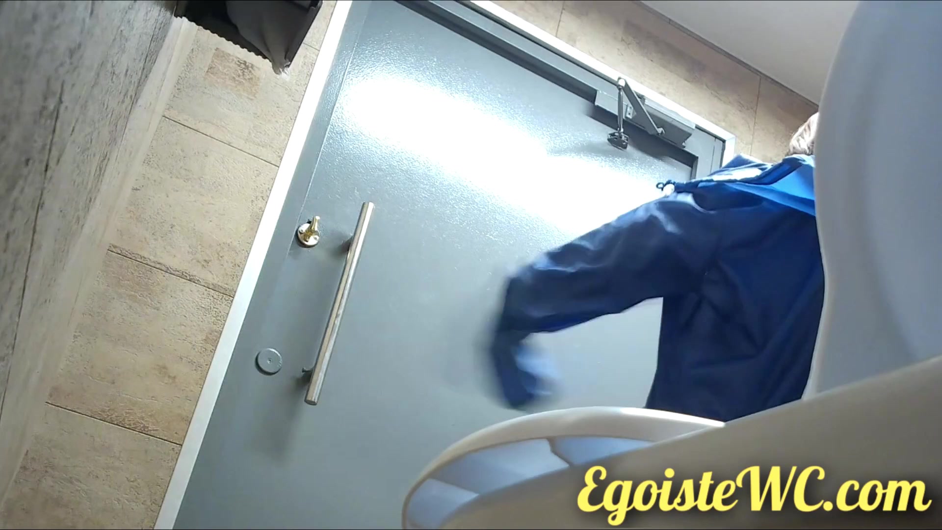 Toilet Spy — 0610(166) — screenshot 2