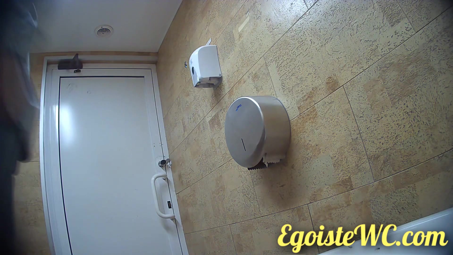 Toilet Spy — 0610(94) — screenshot 2