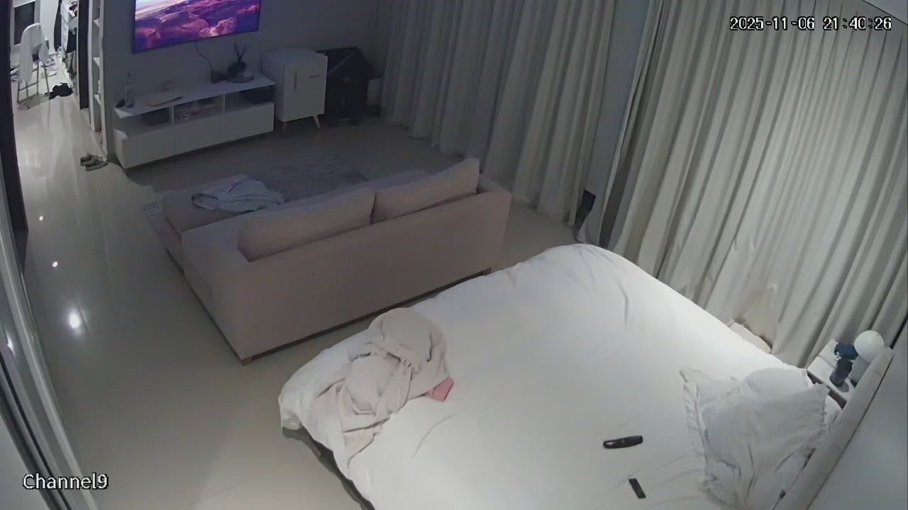 Hidden Voyeur — 1_4929612700406778090 — screenshot 2