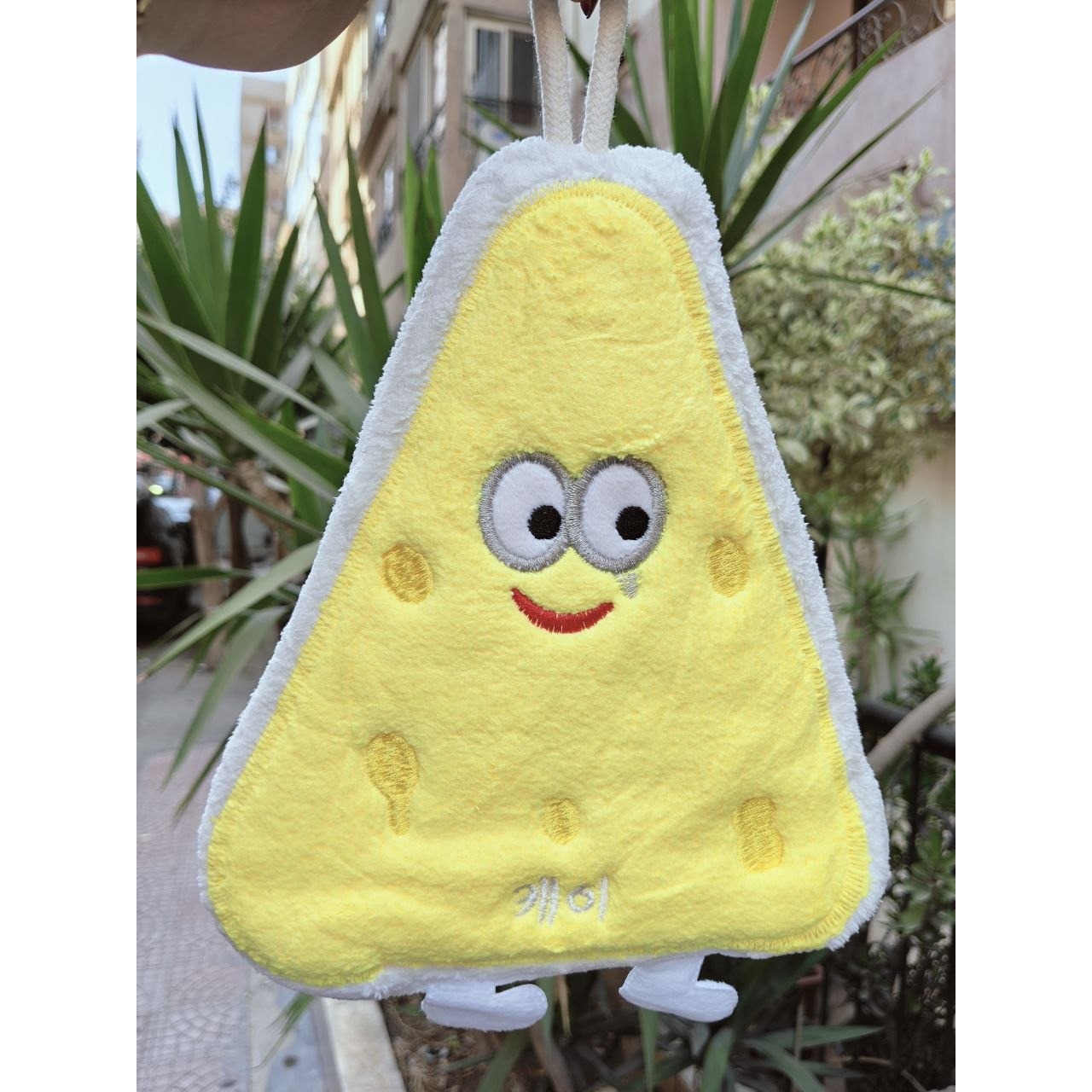 فوطة يد قطيفة شكل دونات وتوست
