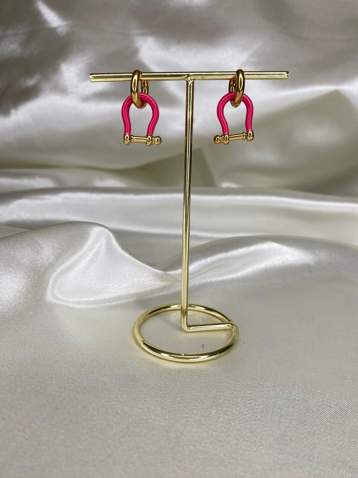 S.Steel Fuchia Horseshoe