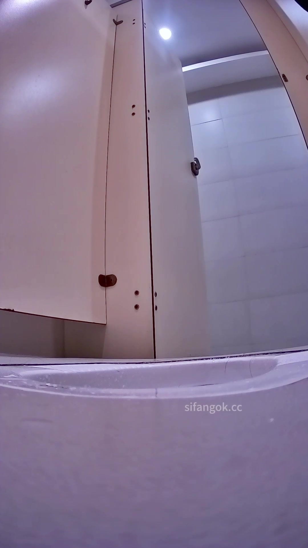 Toilet Spy — 0228(29) — screenshot 2